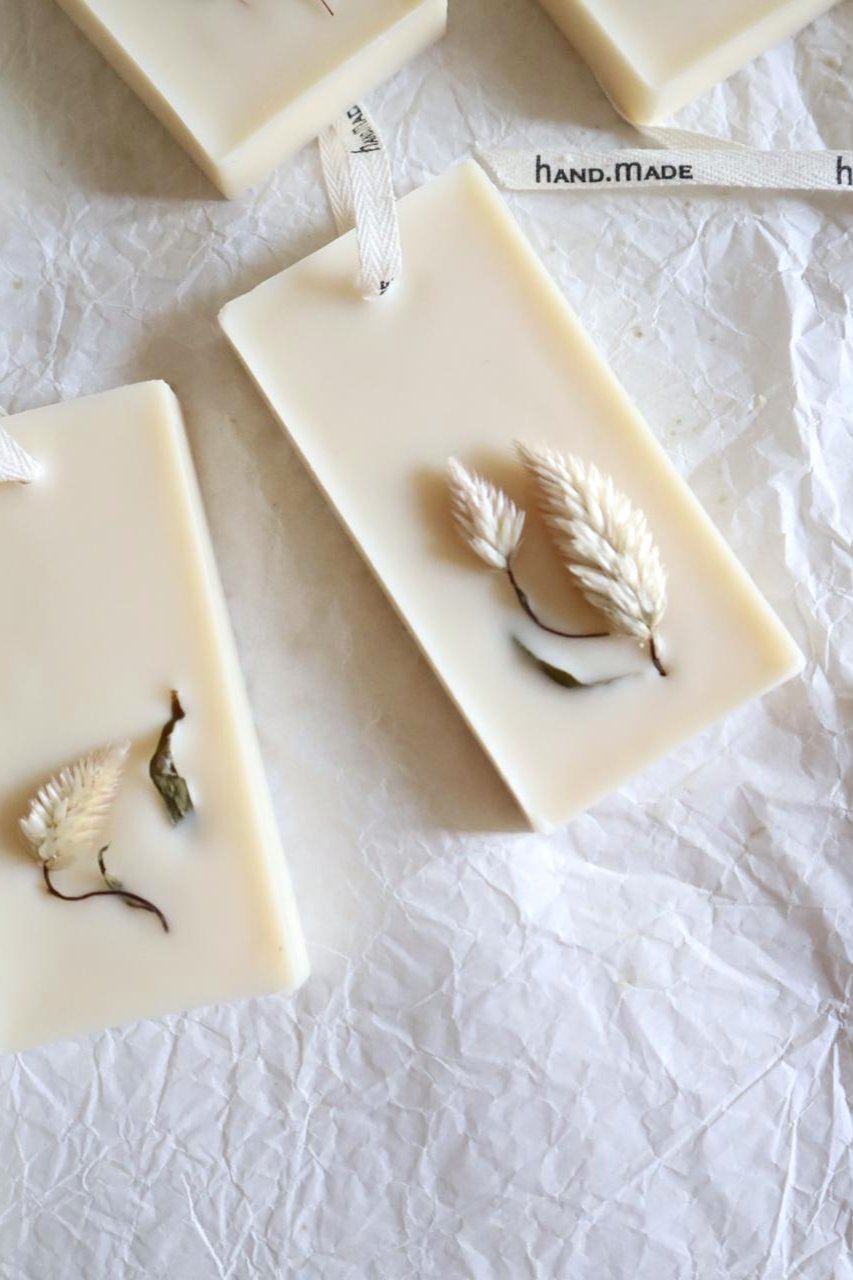 Fresh linen wax tablet